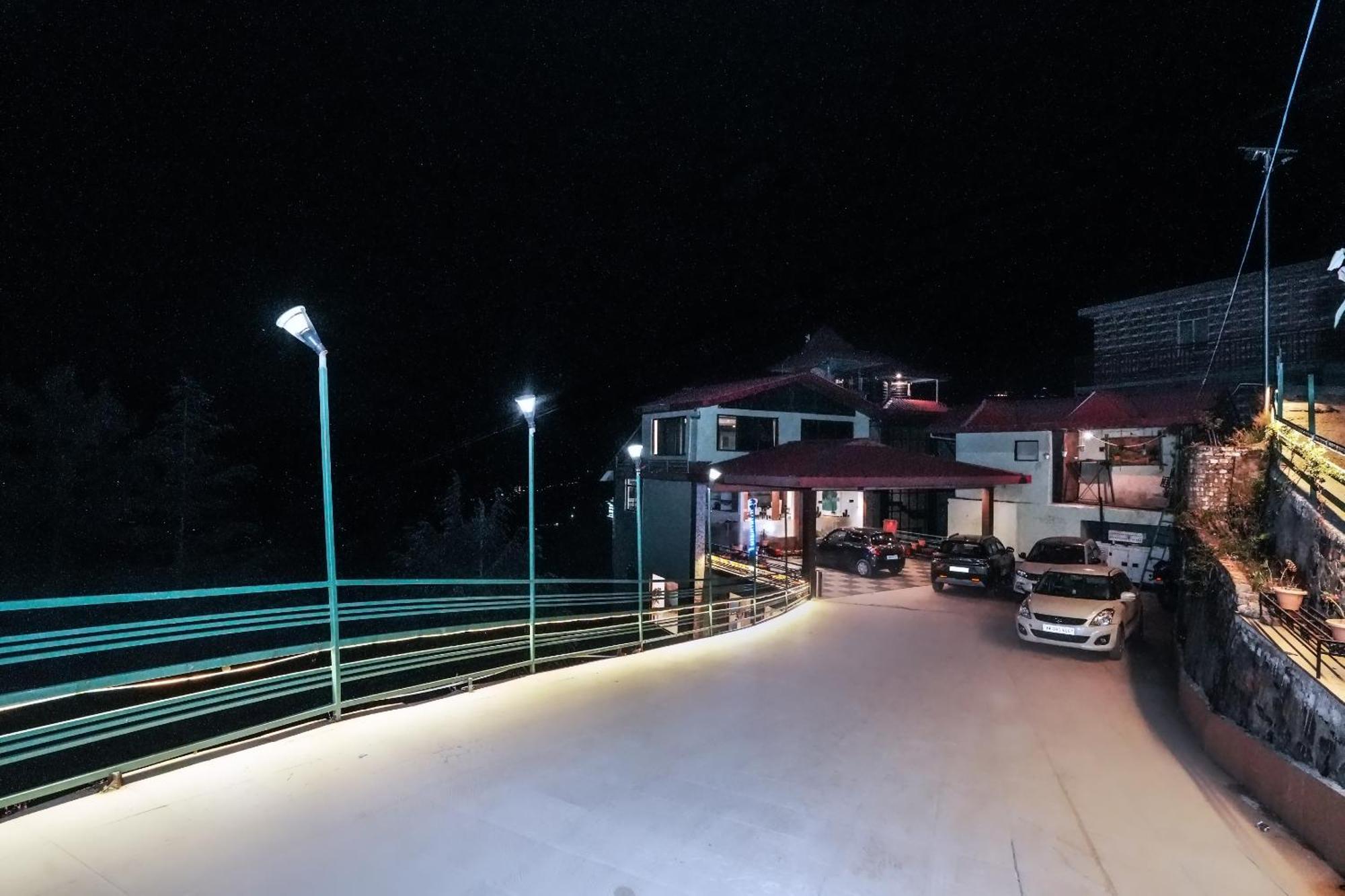 Nature Valley View Resort Mashobra !! Luxury Choice !! Gaming Zone !! Open Terrace !! Big Parking Simlá Kültér fotó
